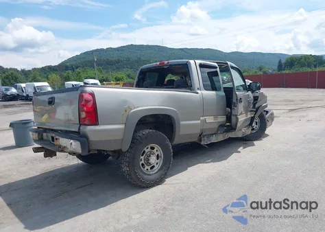 2003 Chevrolet Silverado 2500Hd Ls z USA, uszkodzony, nr VIN 1GCHK29U83E321435